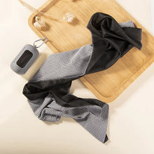 Load image into Gallery viewer, Foldable Quick Dry Convenient Cooling Sports Towels