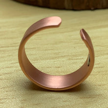 Load image into Gallery viewer, Adjustable Health Energy Magnetic Copper Ring (unisex)
